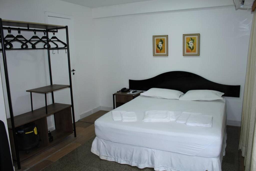 13 Flat Beira Mar Com Energia, Vaga, 3 Camas, Wi-Fi E Ar Apartment Fortaleza  Bagian luar foto
